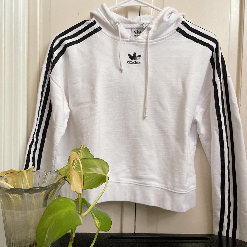 ADIDAS ESSENTIALS 3-STRIPES CROPPED HOODIE (NWT)